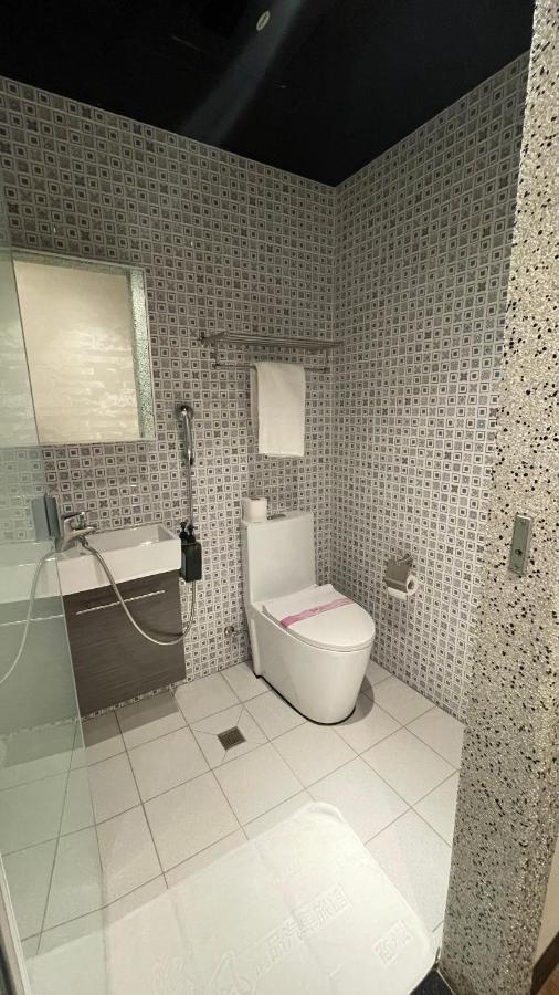 Weifeng Boutique Business Hotel - Zhanqian Branch Pingtung Экстерьер фото